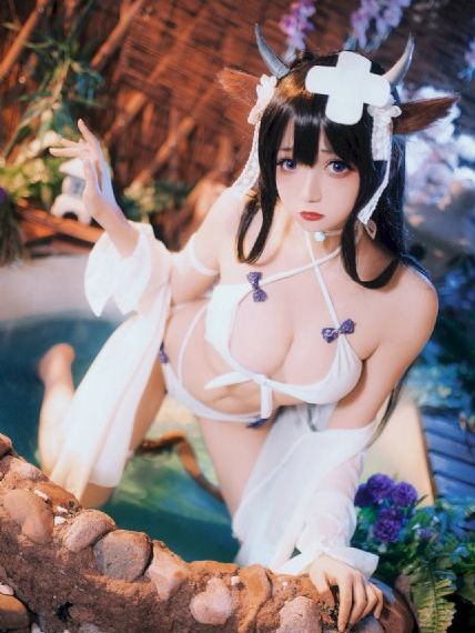 按摩室里的女大学生_吉吉电影在线观看